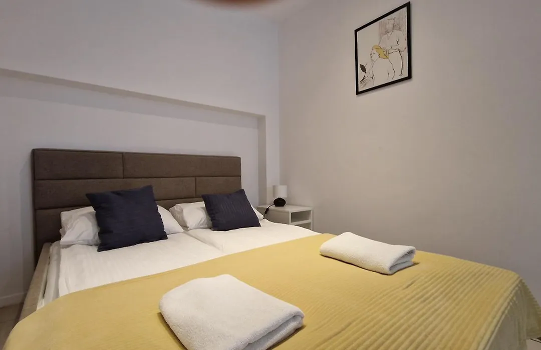 Perfect Location Comfort Apartment City Beat#10-1