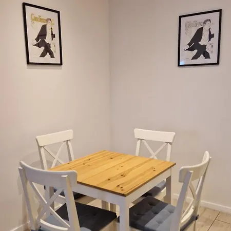 Perfect Location Comfort Apartment City Beat#10-3
