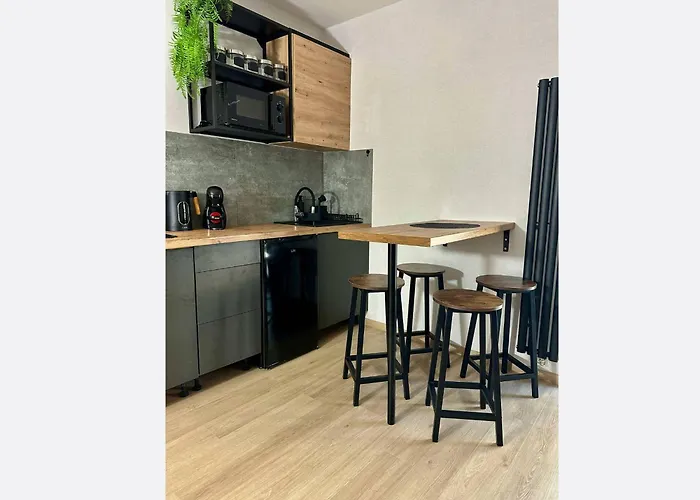 Jungle Apartment